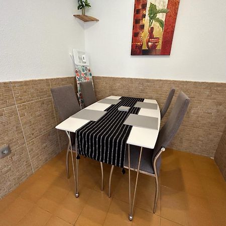 Lovely Newly Refurbished 1 Bedroom Flat Minutes From Sandy Beach,Private Terrace 科斯塔卡莱塔 外观 照片